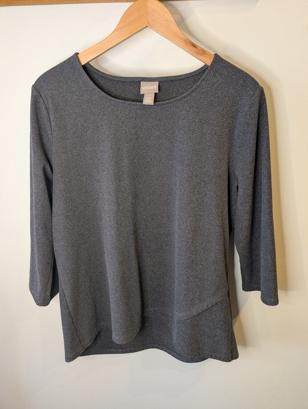 Chico's Gray Heather 3/4 Sleeve Top Curved Hem Soft Stretch Size 2 Large
